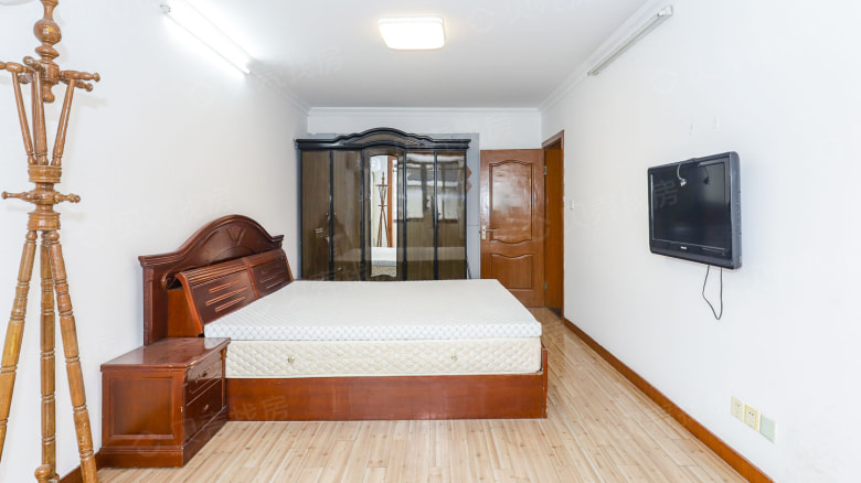 Shanghai expat housing - Furnished apartment: 2401 Lane, Changzhong Road