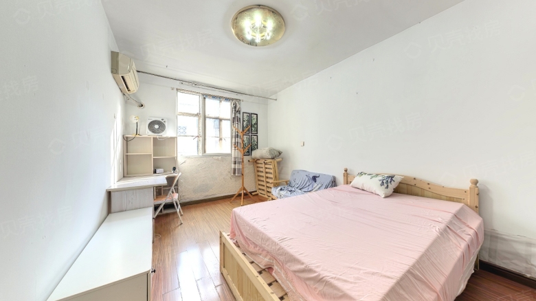 Apartment for rent in Shanghai - Dongjian New Village - Photo 2