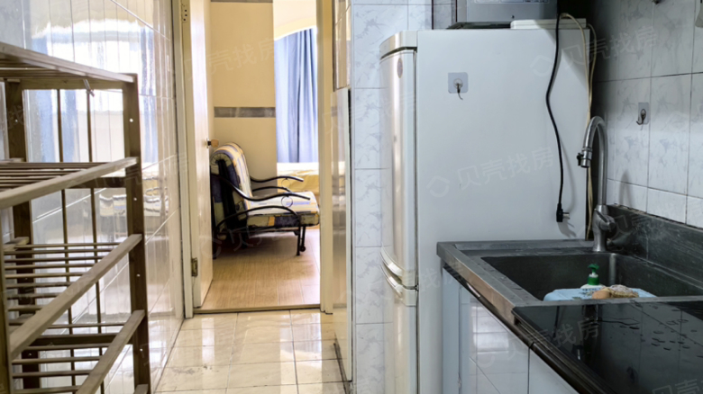 Apartment for rent in Shanghai - No. 236 Yulin Road - Photo 2