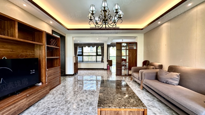 Rent Apartment in Sanya: Sanya Yishan Lake