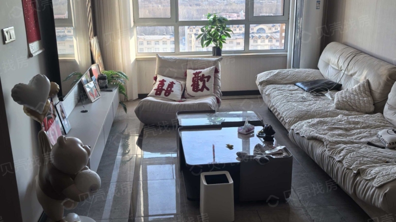Shenyang expat housing - Furnished apartment: Vanke Jade Academy Phase II