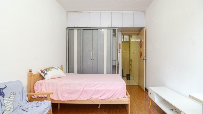 Shanghai expat housing - Furnished apartment: Dongjian New Village