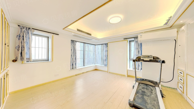 Riyueguang Jiefangbei No. 1