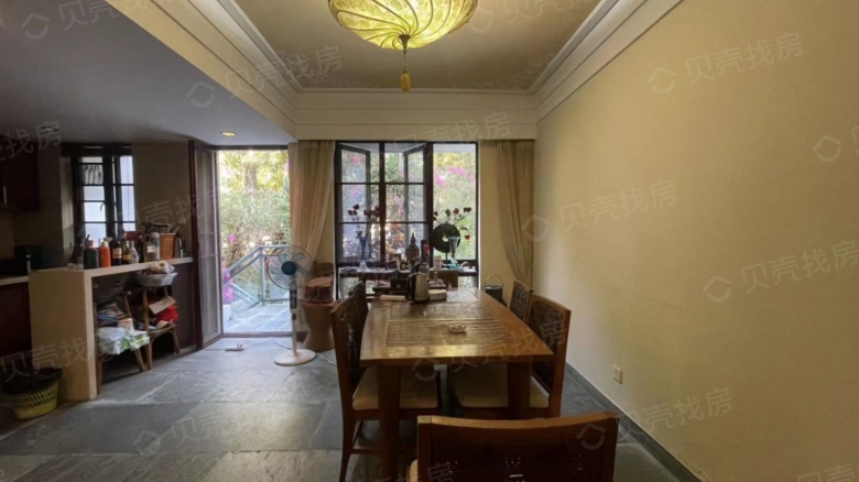 Haikou expat housing - Furnished apartment: Runeng Hailan Yefeng Block A