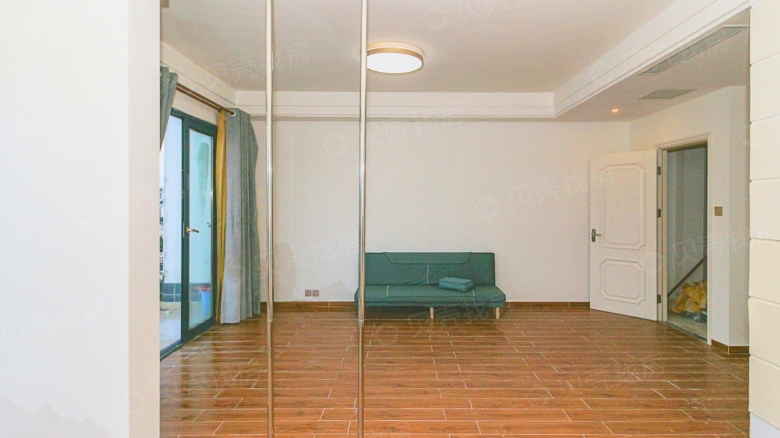 Rent Apartment in Sanya: Hongzhou Times Coast