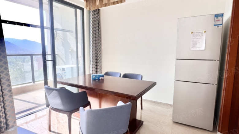 Rent Apartment in Sanya: Palm Beach