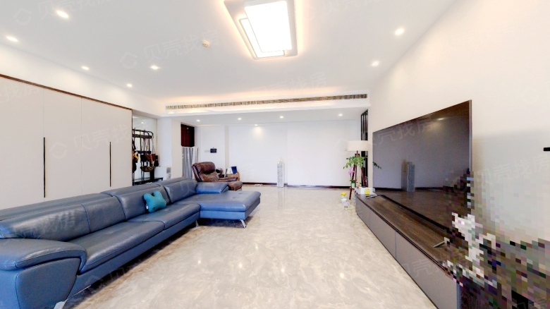 Hefei expat housing - Furnished apartment: New Land Centre