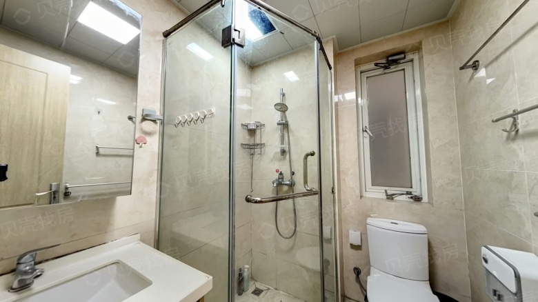 Apartment for rent in Wuhan - Golden Lake Mountain Realm - Photo 2