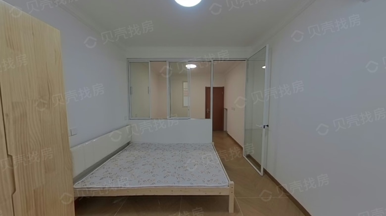 Apartment for rent in Shanghai - Lingling Residential Quarter - Photo 2