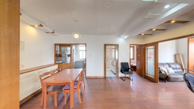 Apartment for rent in Nanjing - Jinchuan Garden - Photo 4