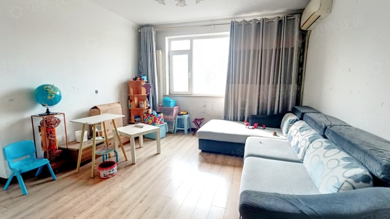 Rent Apartment in Qingdao: Haiqing Royal Garden