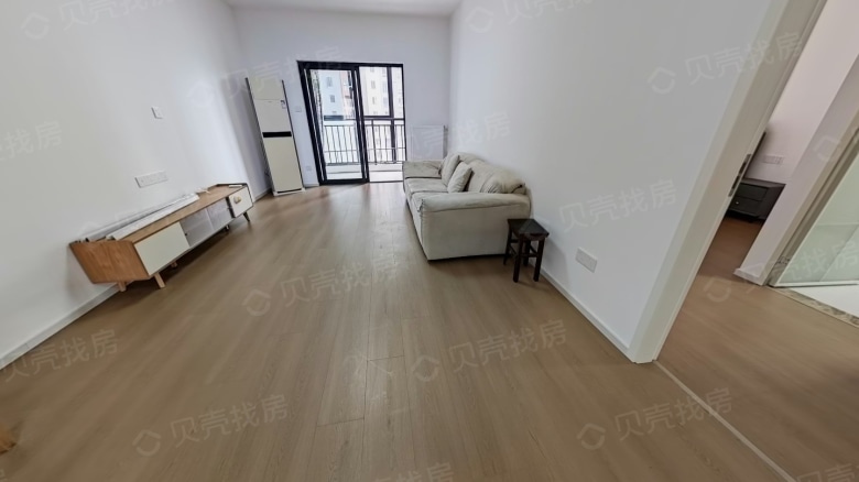 Apartment for rent in Wuhan - Merchant One River View City - Photo 2