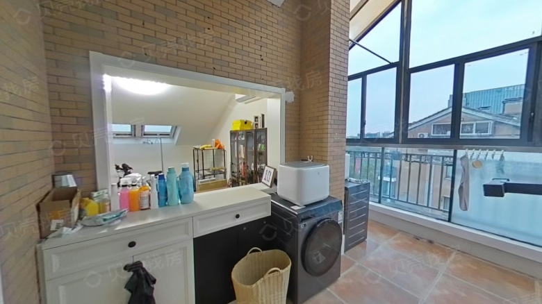 Apartment for rent in Nanjing - Oriental Dragon Lake Bay East Lake Garden - Photo 13