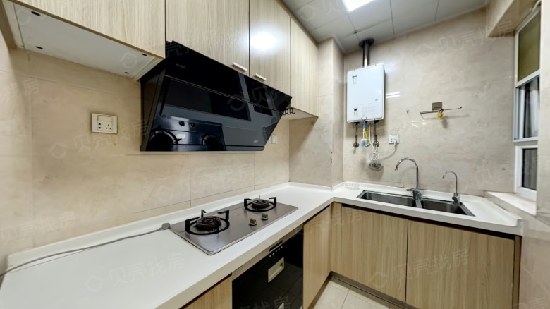 Wuhan expat housing - Furnished apartment: Golden Lake Mountain Realm
