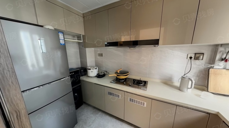 Apartment for rent in Wuhan - Country Garden Guanggu Shili Chunfeng - Photo 2