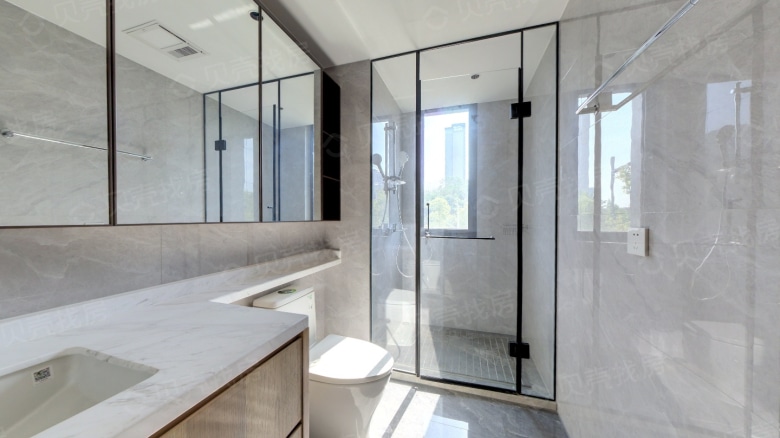 Apartment for rent in Wuhan - Optics Valley Innovation World Phase 4 - Photo 2