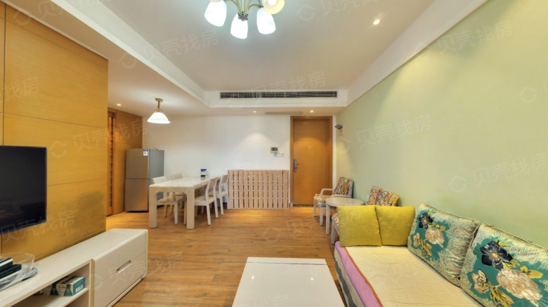 Rent Apartment in Sanya: Lugang Creek Mountain
