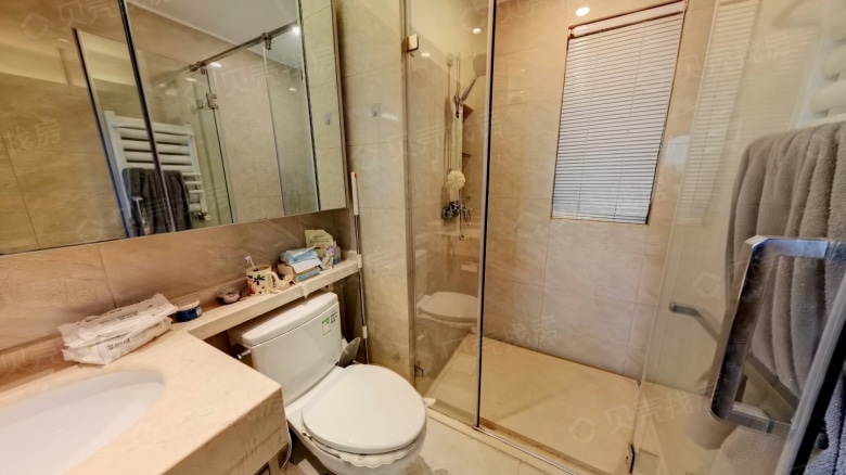 Apartment for rent in Wuhan - Oceanwide Oriental Realm Worldview Plot 1 - Photo 6