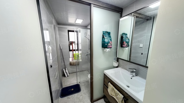 Apartment for rent in Wuhan - Country Garden Guanggu Shili Chunfeng - Photo 3