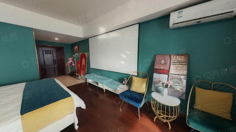 Lanzhou expat housing - Furnished apartment: Lanzhou Center Office Building