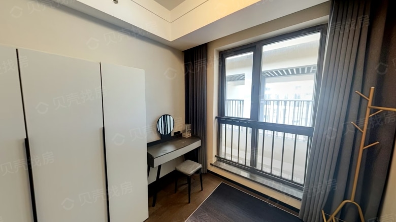 Apartment for rent in Wuhan - Oceanwide Oriental Realm Worldview Plot 8 - Photo 2