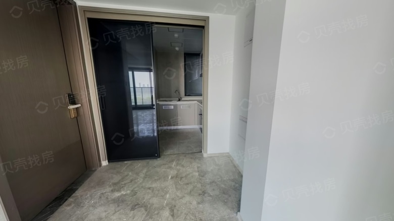 Apartment for rent in Wuhan - Green City Golden Land Phoenix Rising Listening to Waves - Photo 2