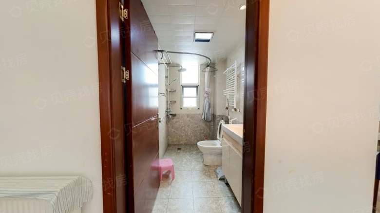 Apartment for rent in Wuhan - Poly Heartland Phase IX - Photo 2