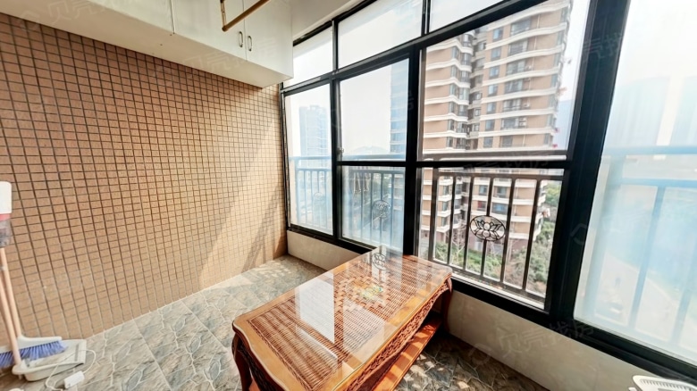 Apartment for rent in Wuhan - Wuhan Guobo New City Phase II Biyuan Residence - Photo 6