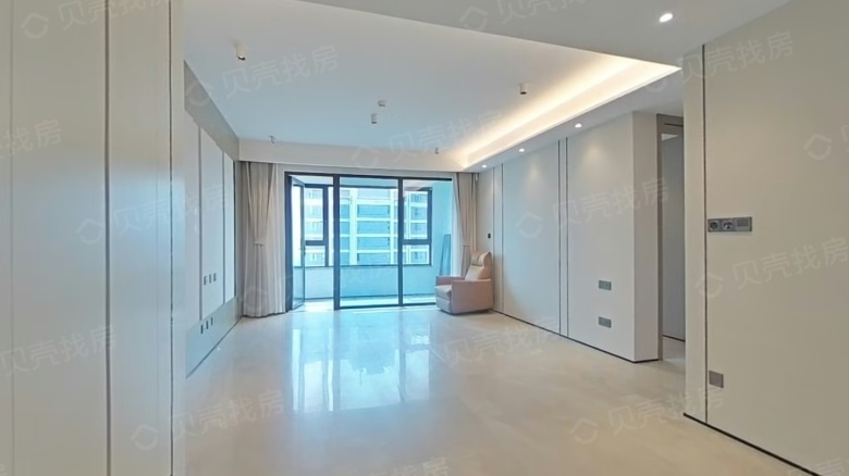 Qingdao expat housing - Furnished apartment: Laoshan Jinmao Mansion West Zone