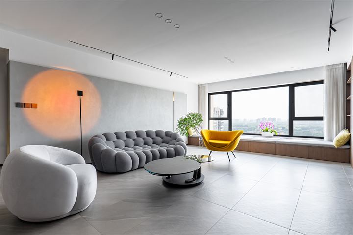 4BR Designer Apartment in Embassy District near Sanlitun