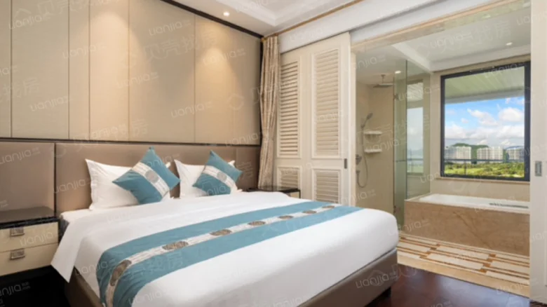 Half Mountain Half Island - View 3