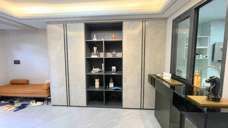 Mission Hills Villa - View 15