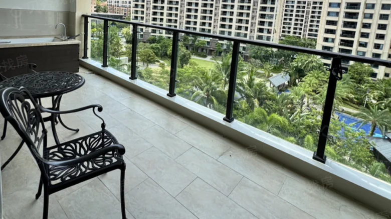 Huayue Haitang (Happy Sea Hibiscus) - View 13