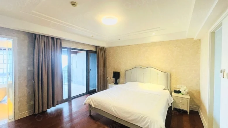 Banshan Bandao · Central Seaview Avenue - View 3