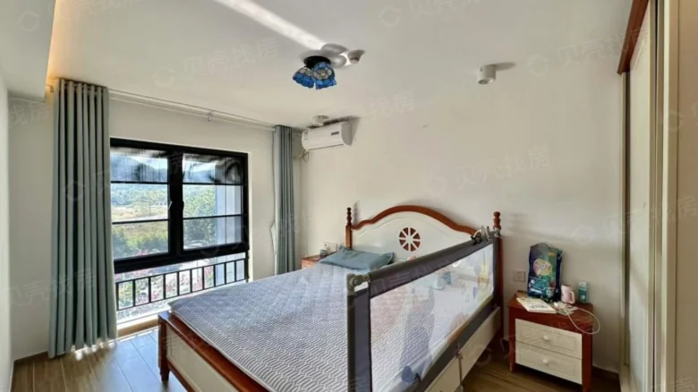 Vanke Lakefront Vacation Park Phase II - View 2