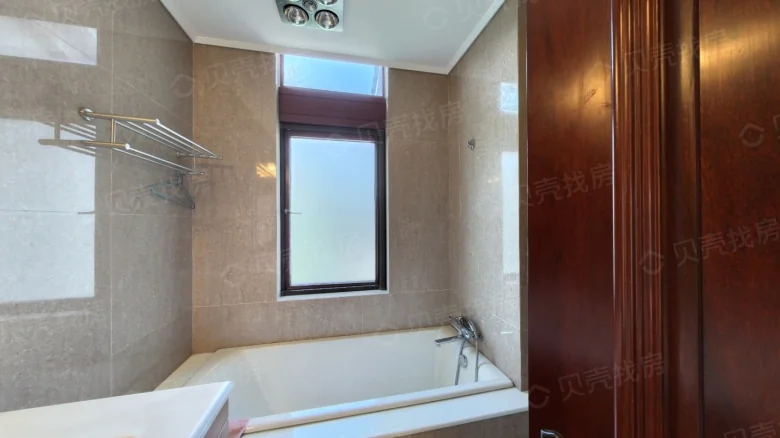 Silver Wave Golf Villa - View 16