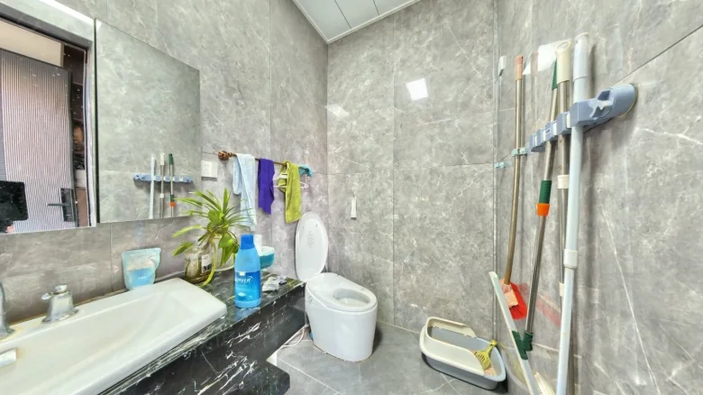 Mission Hills • Nine Miles - View 11