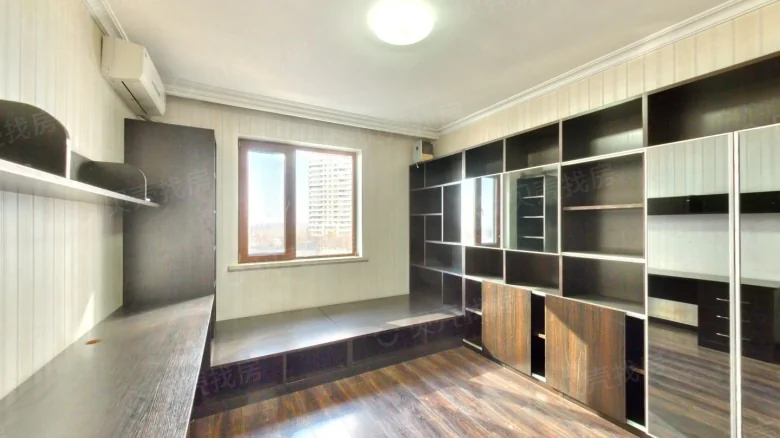 Goldenfield Evergreen Bay · Skyview - View 3