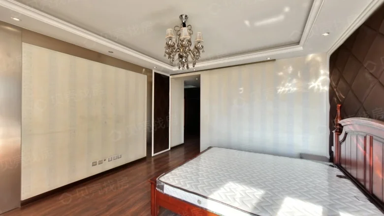 Goldenfield Evergreen Bay · Skyview - View 9