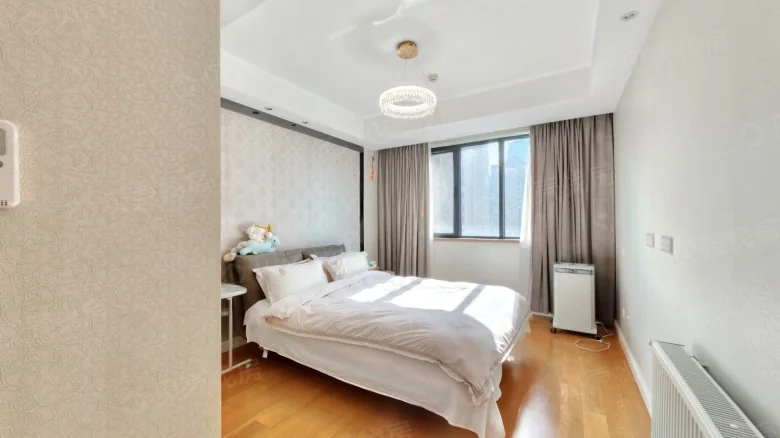 New Land Center - View 3