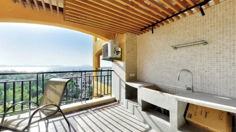 Air China Palm Springs - View 6