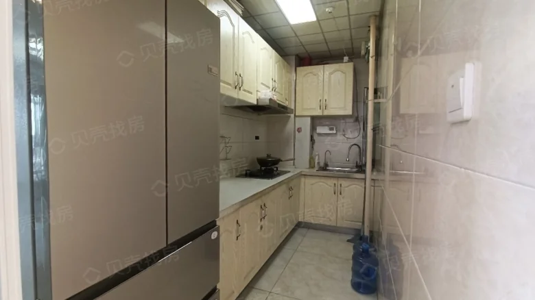 Poly Spring Garden - View 5