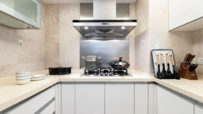 Half Mountain Half Island East Sea Bay Phase Three - View 4