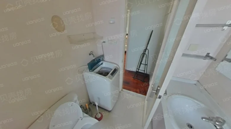 COSCO Two Bay City - View 6