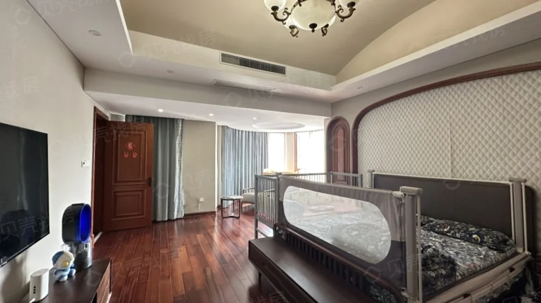 Peninsula Mansion - View 9