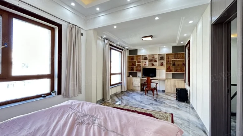 Hongxing Venice Villa - View 11