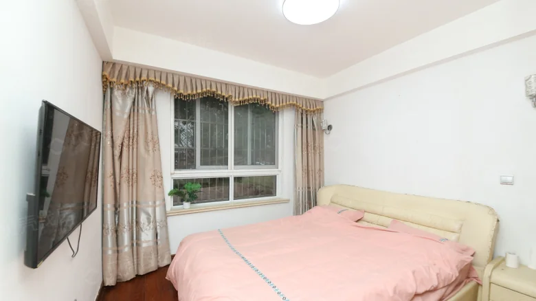 Bright Central Dragon Prosperity Home Apartment - View 3