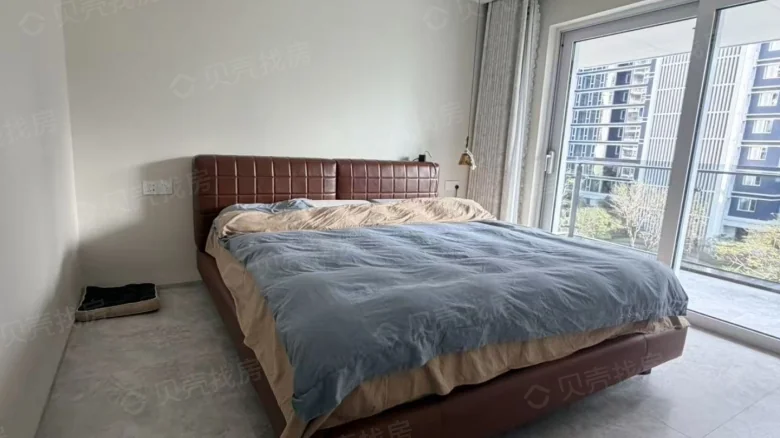 Luoniushan Jiuyue Terrace - View 1