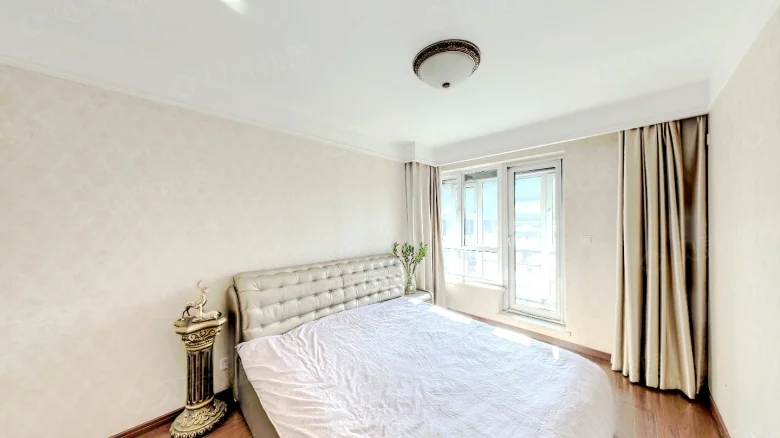 Vanke Golden Bay - View 2