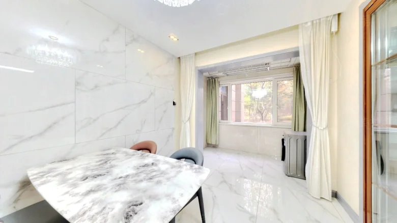 Crystal Garden at Lakeville Regency - View 6